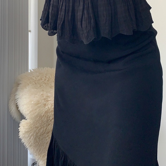 Aritzia Wilfred Skirt - Picture 3 of 4